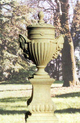 Solemn vase