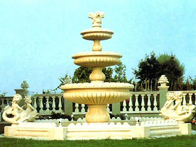 Fountain with tiers